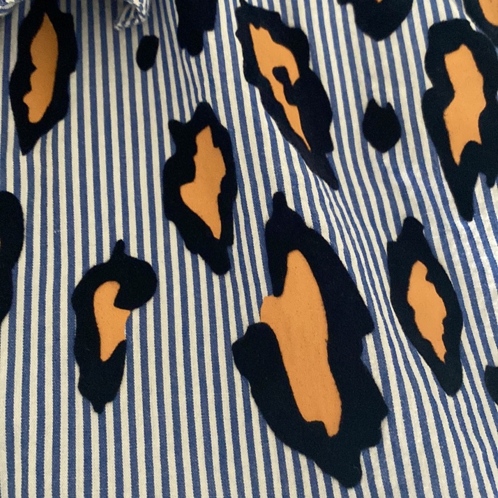 Leopard collard button up - Picture 2 of 2